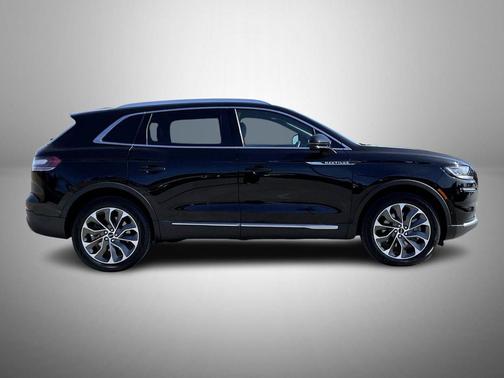 Infinite Black Metallic Clearcoat 2023 Lincoln Nautilus Reserve