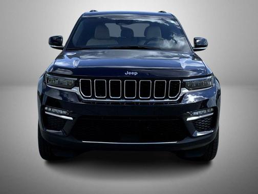 Midnight Sky 2023 Jeep Grand Cherokee Limited