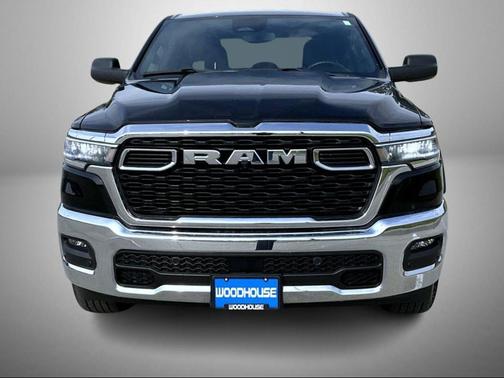 Diamond Black Crystal Pearlcoat 2025 RAM 1500 Big Horn/Lone Star