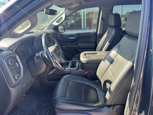 Shadow Gray Metallic 2020 Chevrolet Silverado 1500 RST
