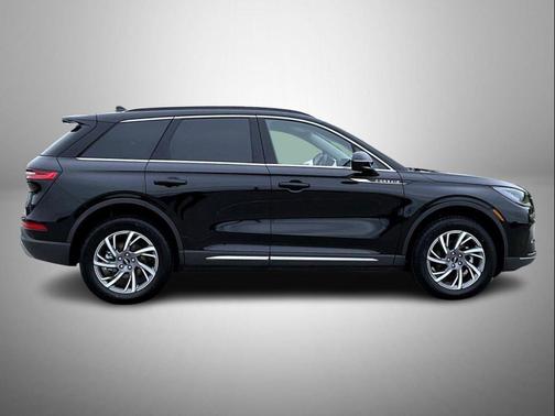infinite black metallic clearcoat 2026 Lincoln Corsair Premiere