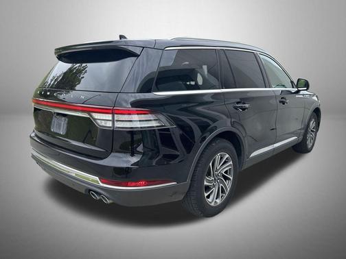Infinite Black Metallic Clearcoat 2023 Lincoln Aviator Livery