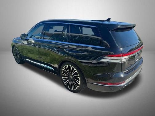Infinite Black Metallic Clearcoat 2024 Lincoln Aviator Black Label AWD