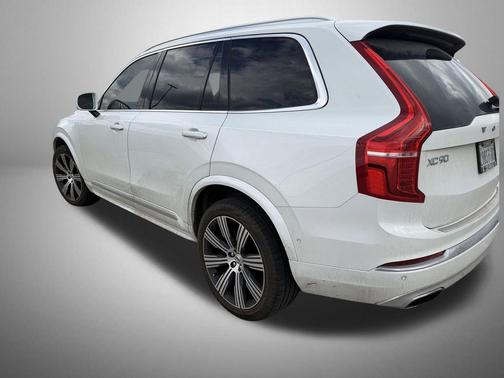Crystal White Metallic 2020 Volvo XC90 T6 Inscription