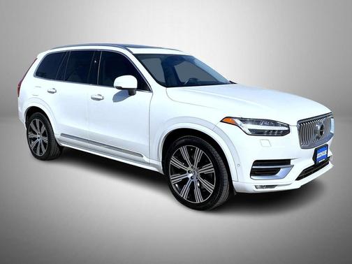 Crystal White Metallic 2020 Volvo XC90 T6 Inscription