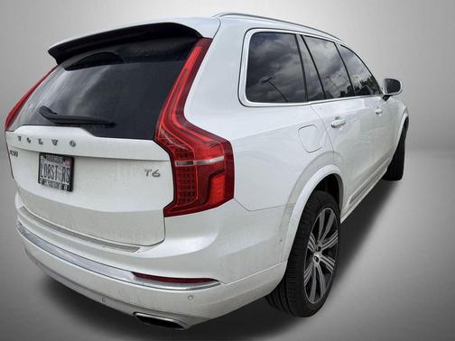 Crystal White Metallic 2020 Volvo XC90 T6 Inscription