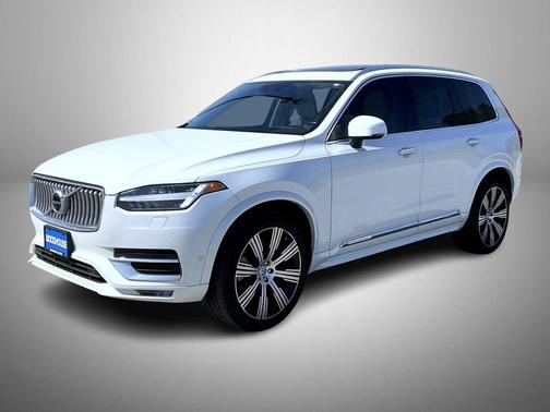 Crystal White Metallic 2020 Volvo XC90 T6 Inscription