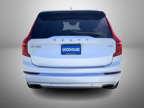 Crystal White Metallic 2020 Volvo XC90 T6 Inscription