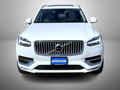 Crystal White Metallic 2020 Volvo XC90 T6 Inscription