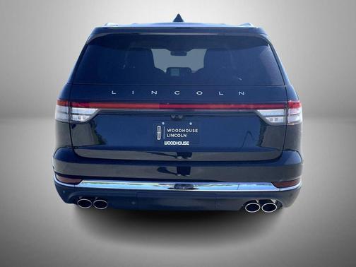Infinite Black Metallic Clearcoat 2026 Lincoln Aviator Reserve AWD