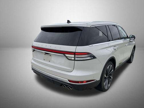 Ceramic Pearl Metallic Tri-Coat 2023 Lincoln Aviator Reserve AWD