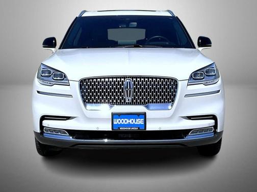 Ceramic Pearl Metallic Tri-Coat 2023 Lincoln Aviator Reserve AWD