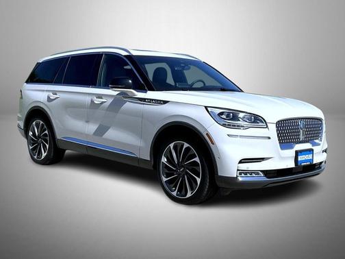 Ceramic Pearl Metallic Tri-Coat 2023 Lincoln Aviator Reserve AWD