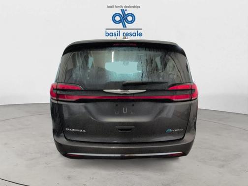2022 Chrysler Pacifica Hybrid Touring L