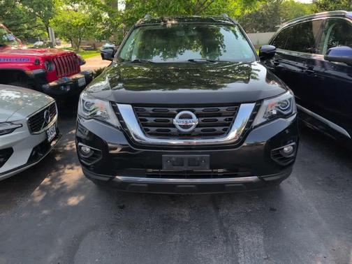 2019 Nissan Pathfinder SL