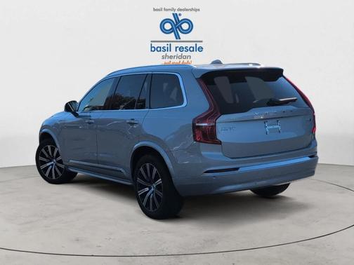 2025 Volvo XC90 B5 Core