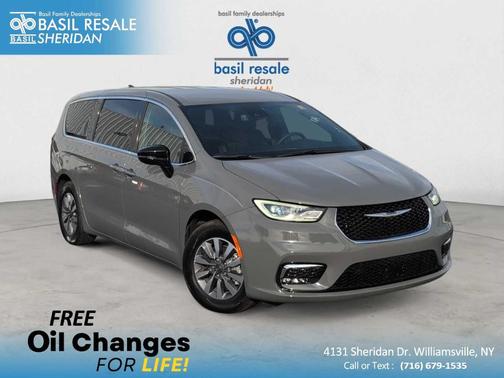 2025 Chrysler Pacifica Hybrid Select