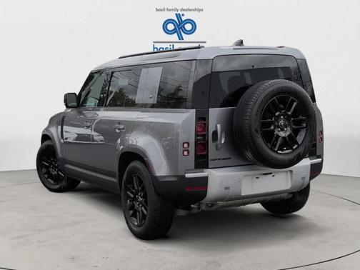 2024 Land Rover Defender P300