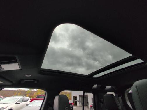 2024 Land Rover Defender P300