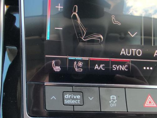 2023 Audi Q8 55 Premium Plus