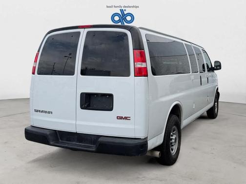 Summit White 2022 GMC Savana 3500 LS