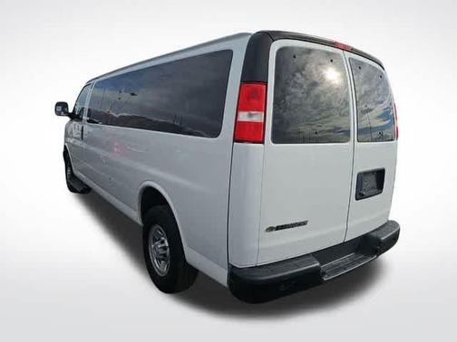 2022 Chevrolet Express 3500 LS