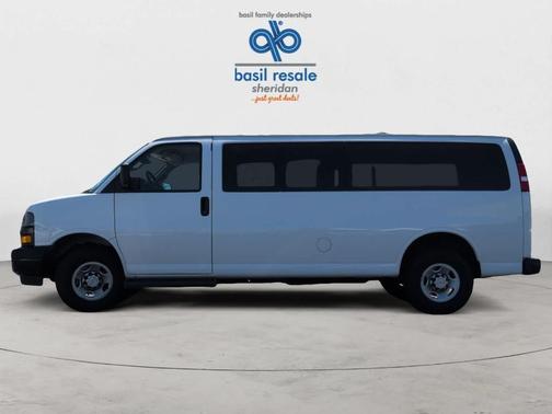 2022 Chevrolet Express 3500 LS