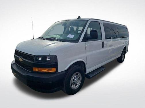 2022 Chevrolet Express 3500 LS