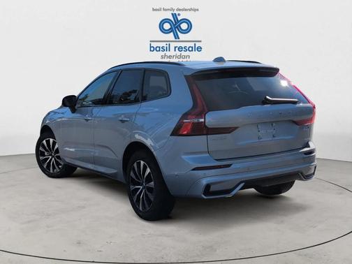 2025 Volvo XC60 B5 Plus
