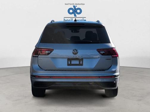 2022 Volkswagen Tiguan 2.0T SE R-Line Black