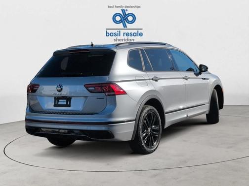 2022 Volkswagen Tiguan 2.0T SE R-Line Black
