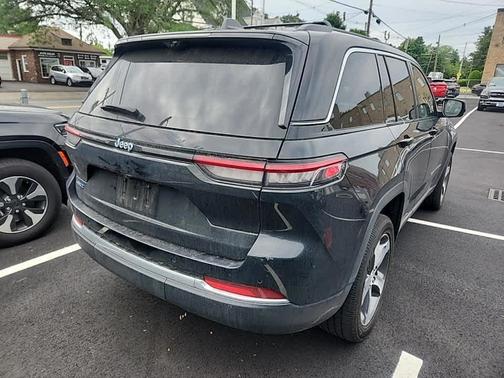 2022 Jeep Grand Cherokee 4xe Base