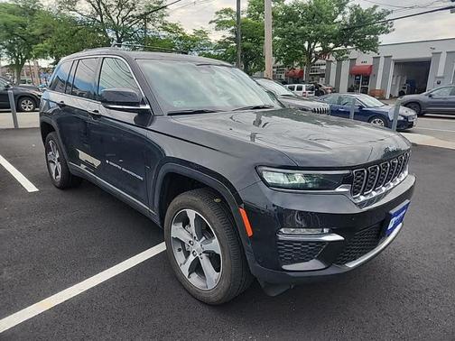 2022 Jeep Grand Cherokee 4xe Base