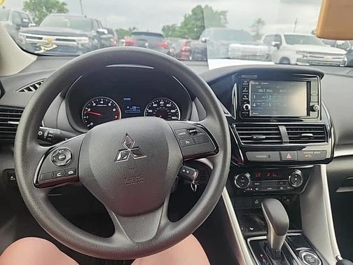 2022 Mitsubishi Eclipse Cross ES