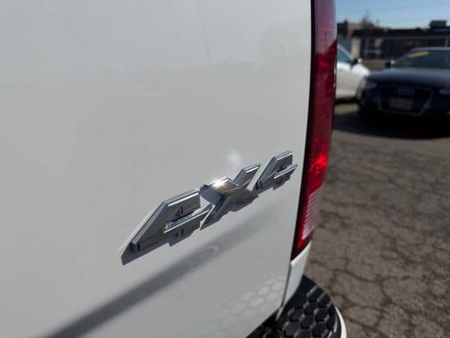 Bright White Clearcoat 2017 RAM 1500 Express