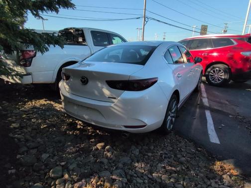 2025 Mazda Mazda3 FWD w/Preferred Package