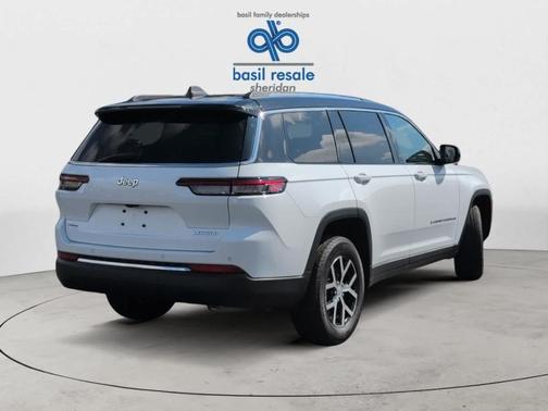 2024 Jeep Grand Cherokee L Laredo