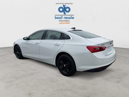 Summit White 2024 Chevrolet Malibu 1LS