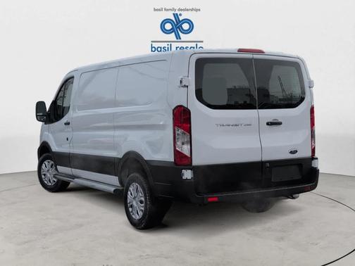 2024 Ford Transit-250 