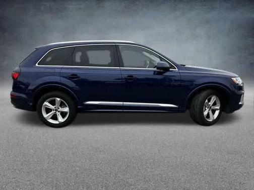 2022 Audi Q7 55 Premium
