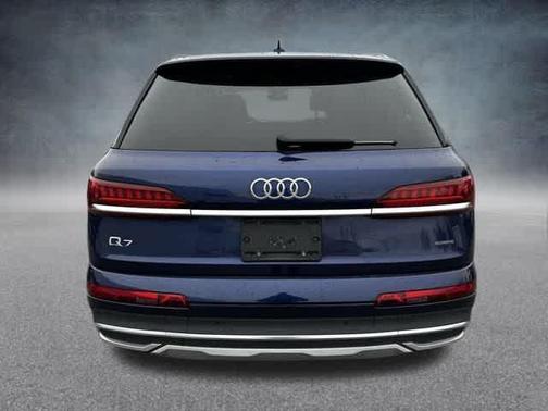 2022 Audi Q7 55 Premium