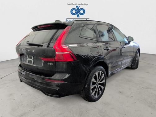 2025 Volvo XC60 B5 Core