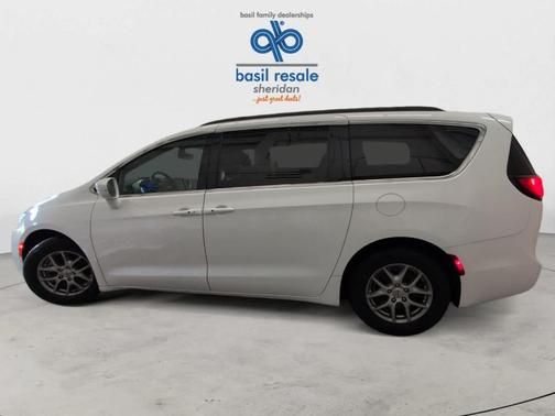 2022 Chrysler Pacifica Touring