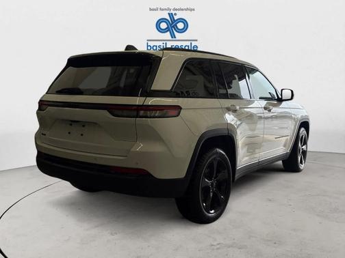 2023 Jeep Grand Cherokee Altitude