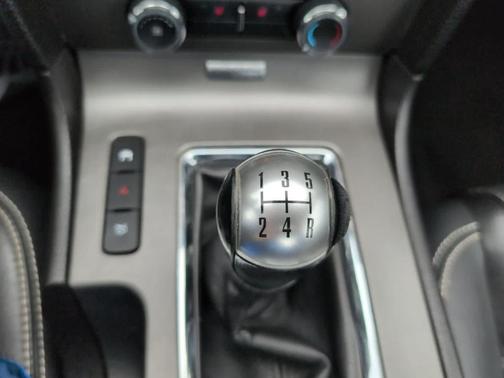 2010 Ford Mustang Premium