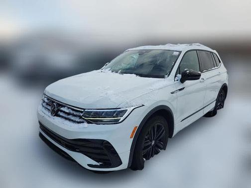 2022 Volkswagen Tiguan 2.0T SE R-Line Black