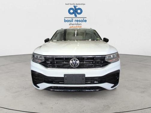 2022 Volkswagen Tiguan 2.0T SE R-Line Black