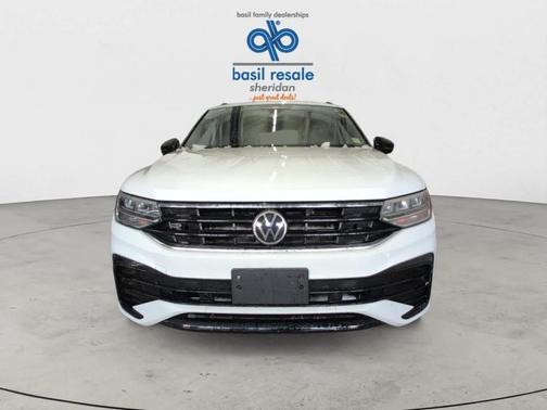 2022 Volkswagen Tiguan 2.0T SE R-Line Black