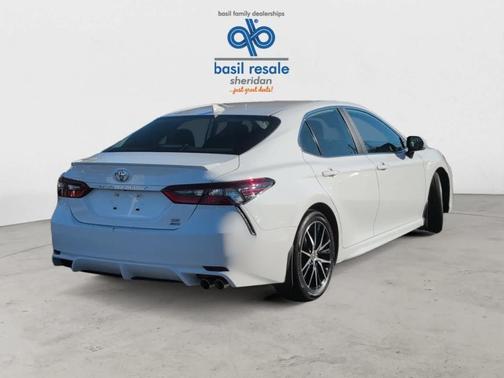 2022 Toyota Camry SE