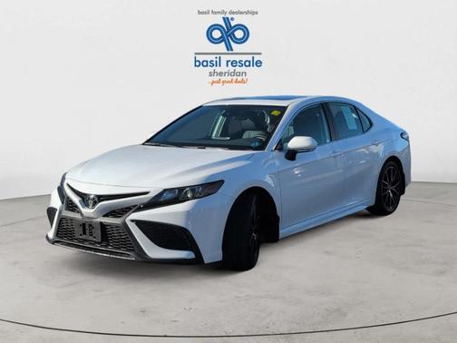 2022 Toyota Camry SE